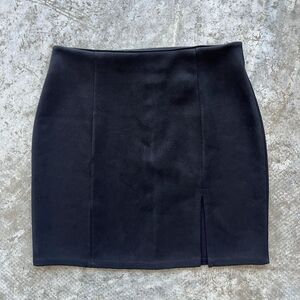 Windsor Black Faux Suede Mini Skirt With Front Slit Size M